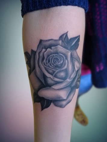 tatuaje-trandafiri-fete
